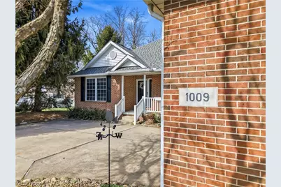 1009 E Reno Drive, Louisville, OH 44641 - Photo 6