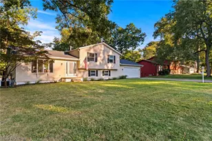 239 Indian Hills Dr, Tallmadge, OH 44278 - Photo 2
