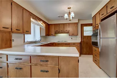 617 Oak Ave SW, Strasburg, OH 44680 - Photo 6