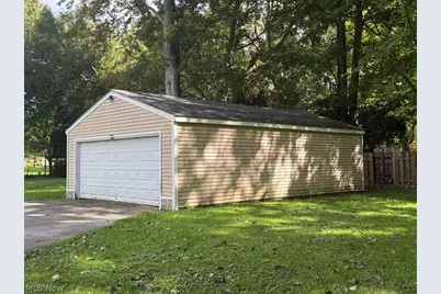 449 N Broadway, Geneva, OH 44041 - Photo 26