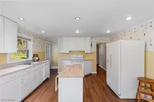 1631 Mattie St SE, Canton, OH 44707 - Photo 8