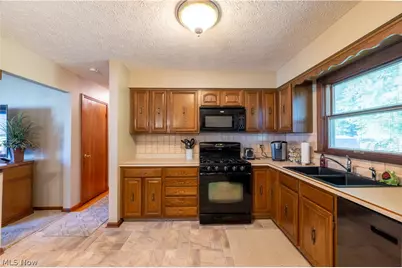 2850 Vollmer Drive, Austintown, OH 44511 - Photo 12