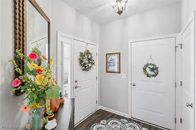 112 Acorn Lane, Elyria, OH 44035 - Photo 4