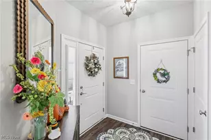 112 Acorn LN, Elyria, OH 44035 - Photo 4