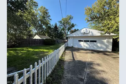 268 Dowd Road, Elyria, OH 44035 - Photo 18
