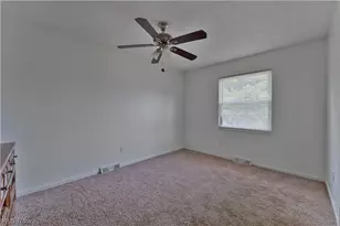 3671 Burkey Rd, Austintown, OH 44515 - Photo 14