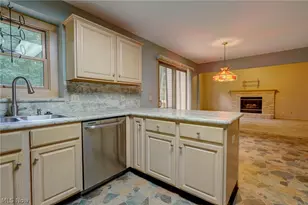 111 Squires Ct, South Amherst, OH 44001 - Photo 16
