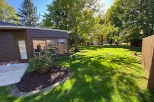8260 Craig Ln, Grandview Heights, OH 44147 - Photo 4