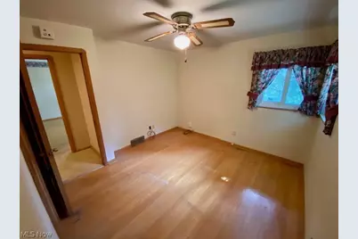 8260 Craig Lane, Grandview Heights, OH 44147 - Photo 24