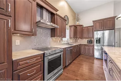 34786 N Legends Way, Grafton, OH 44044 - Photo 8