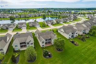 34786 N Legends Way, Grafton, OH 44044 - Photo 2