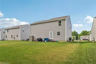 34329 Sylvia Dr, Eastlake, OH 44095 - Photo 4