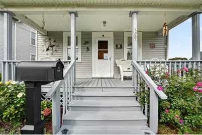 1227 W 3rd Street, Ashtabula, OH 44004 - Photo 2