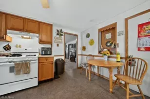 1227 W 3rd St, Ashtabula, OH 44004 - Photo 10