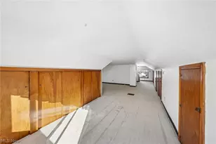 211 23rd St NW, Barberton, OH 44203 - Photo 22