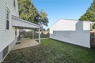 211 23rd St NW, Barberton, OH 44203 - Photo 28