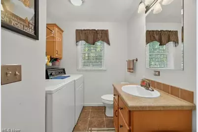 2153 S Deer Run, Roaming Shores, OH 44084 - Photo 38