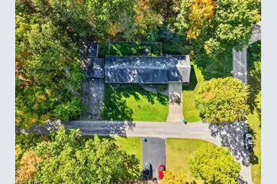 2153 S Deer Run, Roaming Shores, OH 44084 - Photo 4