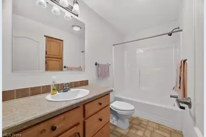 2153 S Deer Run, Roaming Shores, OH 44084 - Photo 36