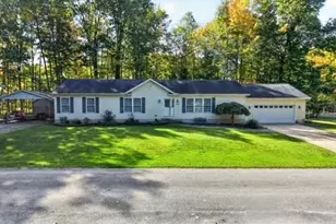 2153 S Deer Run, Roaming Shores, OH 44084 - Photo 2