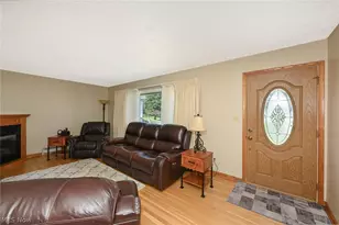 1420 Whitehall Dr, Mogadore, OH 44260 - Photo 18