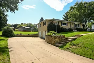 1420 Whitehall Dr, Mogadore, OH 44260 - Photo 4