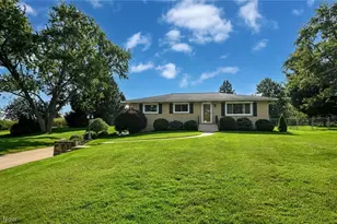 1420 Whitehall Dr, Mogadore, OH 44260 - Photo 2