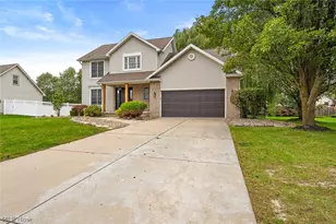 172 Morningview Cir, Canfield, OH 44406 - Photo 2
