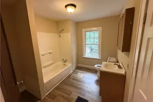 130 E Emerling Ave, Akron, OH 44301 - Photo 12