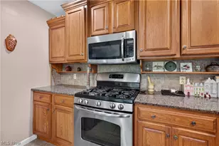 1443 Wilkshire Cir SW, North Canton, OH 44720 - Photo 14