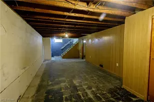 943 Erskine Ave, Akron, OH 44306 - Photo 26