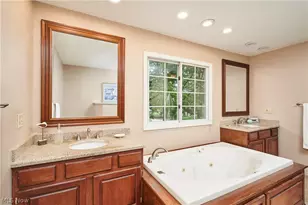 2345 Chatham Rd, Akron, OH 44313 - Photo 24
