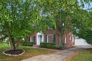 17318 Daleview Dr, Oakwood, OH 44107 - Photo 2
