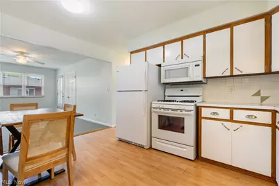119-121 Swartz Road, Akron, OH 44319 - Photo 8