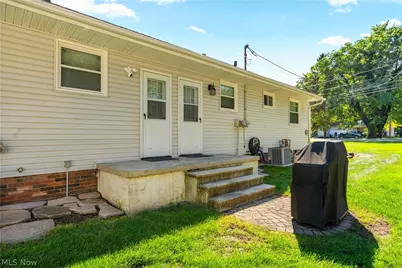 119-121 Swartz Road, Akron, OH 44319 - Photo 4