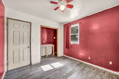 318 Longson Avenue, Elyria, OH 44035 - Photo 12