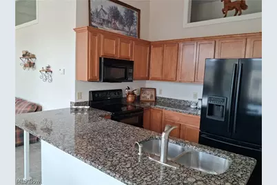 610 Broadway #28, Lorain, OH 44052 - Photo 4