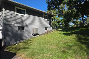57650 Prospect Ave, Bridgeport, OH 43912 - Photo 2
