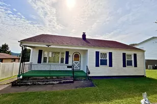 450 W 40th St, Shadyside, OH 43947 - Photo 2