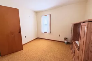 450 W 40th St, Shadyside, OH 43947 - Photo 12