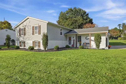 1042 Oak Hill Drive NE, Massillon, OH 44646 - Photo 2
