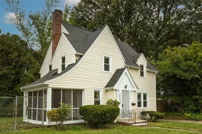 574 Moreley Avenue, Akron, OH 44314 - Photo 2