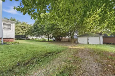 284 E Park Avenue, Barberton, OH 44203 - Photo 8