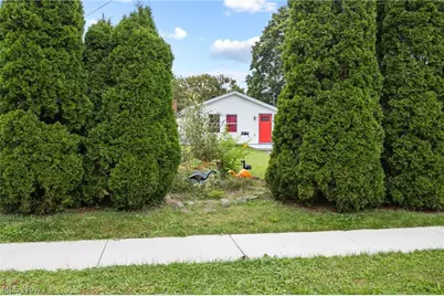 700 Viewpoint Avenue, Cuyahoga Falls, OH 44221 - Photo 2