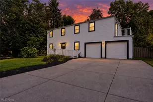 4 Owaissa Dr, Timberlake, OH 44095 - Photo 4