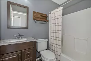 1344 Wellingshire Cir, Cuyahoga Falls, OH 44221 - Photo 38
