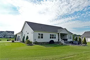490 Byberry Dr NE, Hartville, OH 44632 - Photo 46