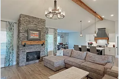 490 Byberry Drive NE, Hartville, OH 44632 - Photo 6