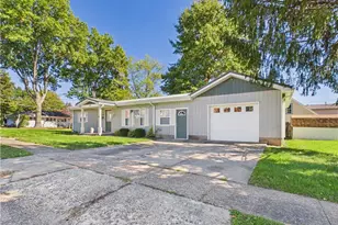 301 Vernon St, Marietta, OH 45750 - Photo 2