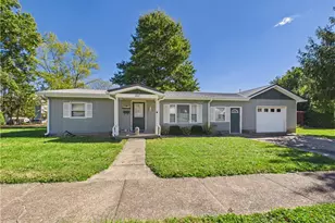 301 Vernon St, Marietta, OH 45750 - Photo 1
